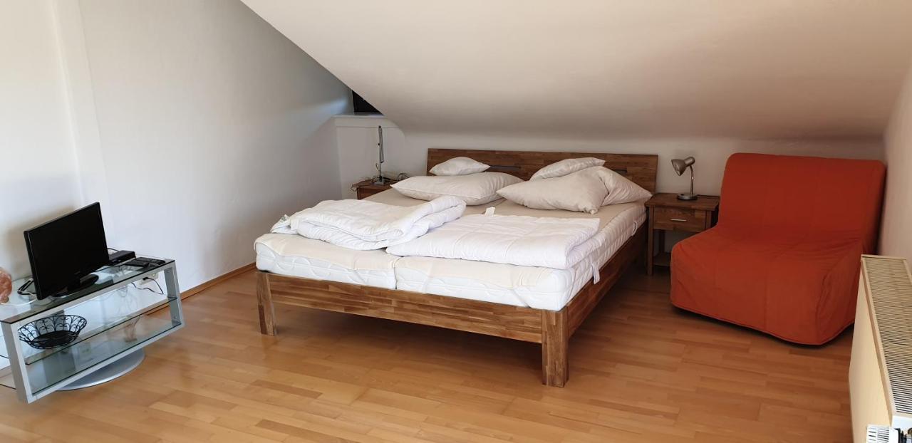 Ferienwohnung Hemmerl Bad Camberg Esterno foto